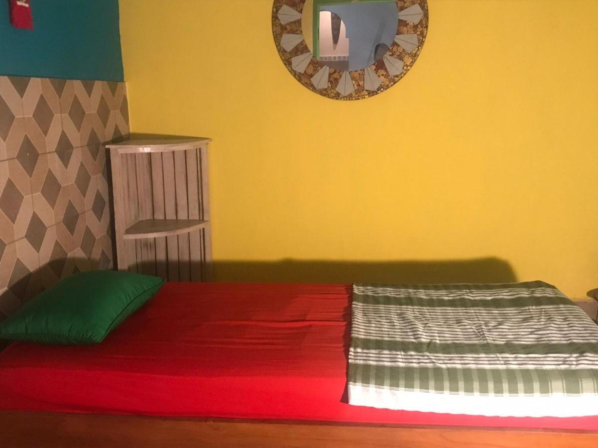 Kubu Pilatus - Family House Lombok Villa Tjakranegara Екстериор снимка
