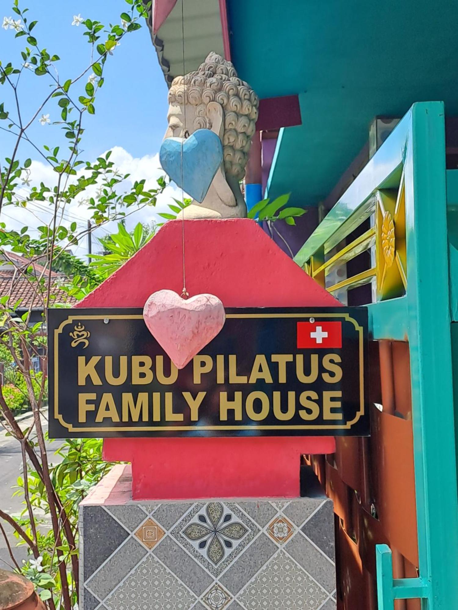 Kubu Pilatus - Family House Lombok Villa Tjakranegara Екстериор снимка