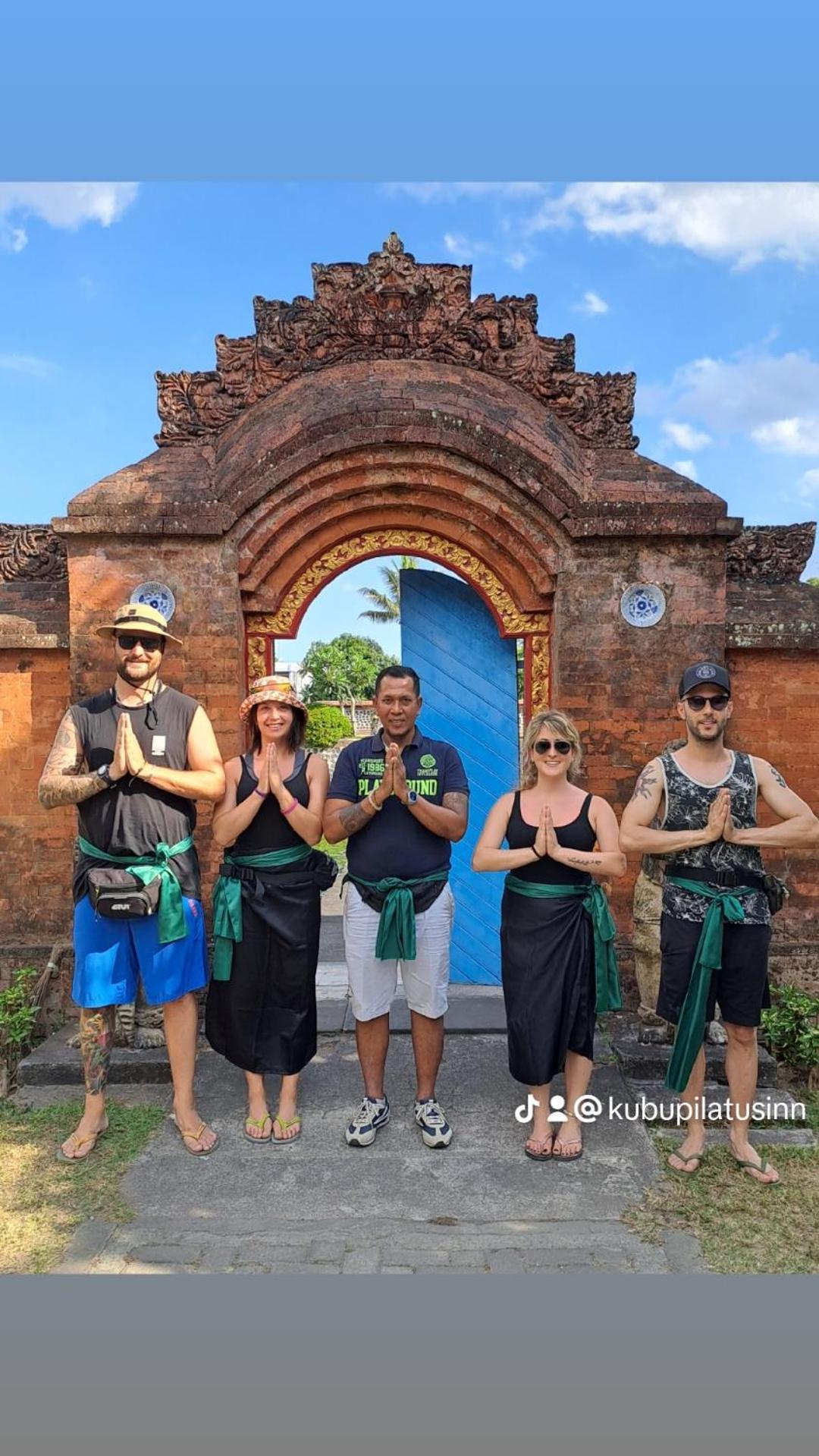 Kubu Pilatus - Family House Lombok Villa Tjakranegara Екстериор снимка